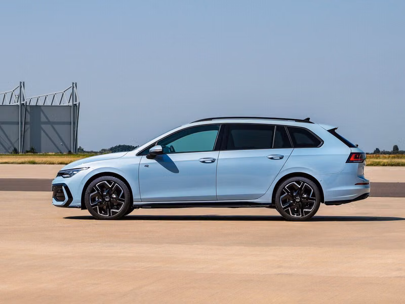 Volkswagen Golf فيس ليفت الثامن، واجون 5 أبواب — منظر من الجانب الأيمن