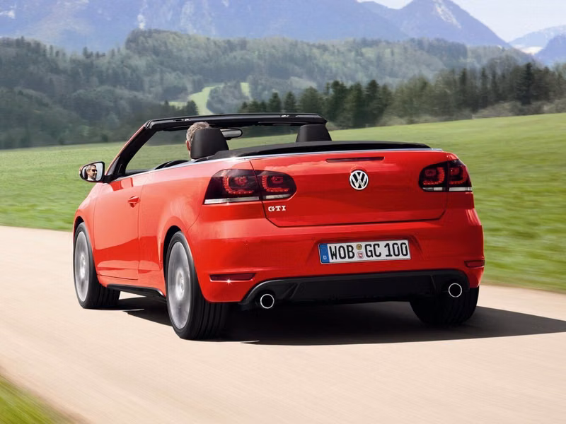 Volkswagen Golf GTI سادساً، قابلة للتحويل — منظر خلفي أيسر