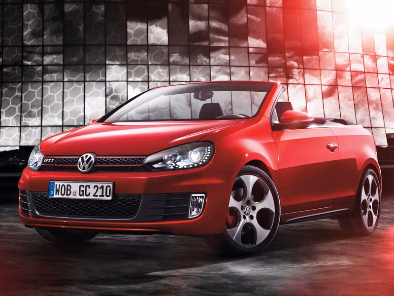 Volkswagen Golf GTI سادساً، قابلة للتحويل — منظر أمامي أيمن