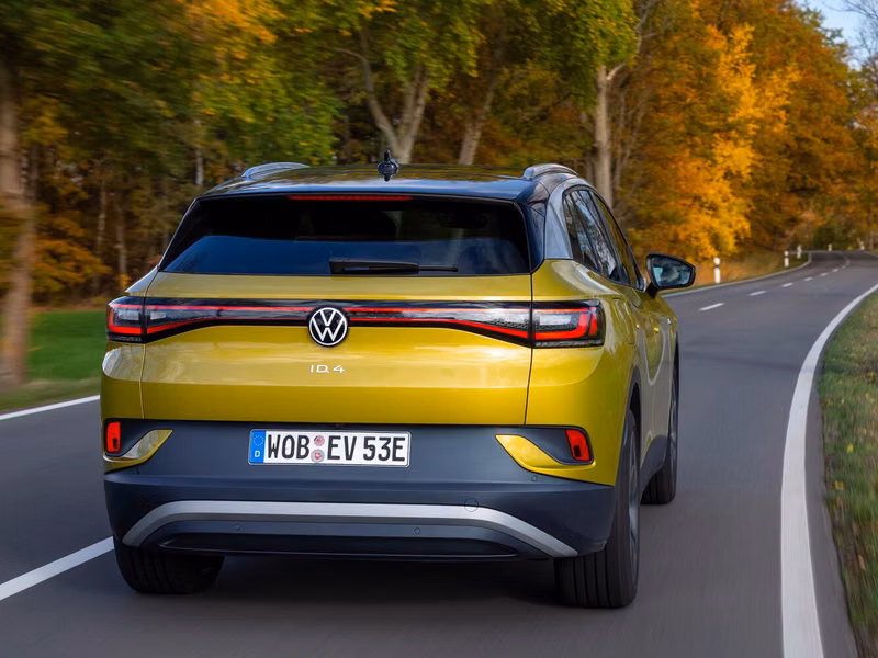 Volkswagen ID.4، دفع رباعي 5 أبواب — منظر خلفي أيمن