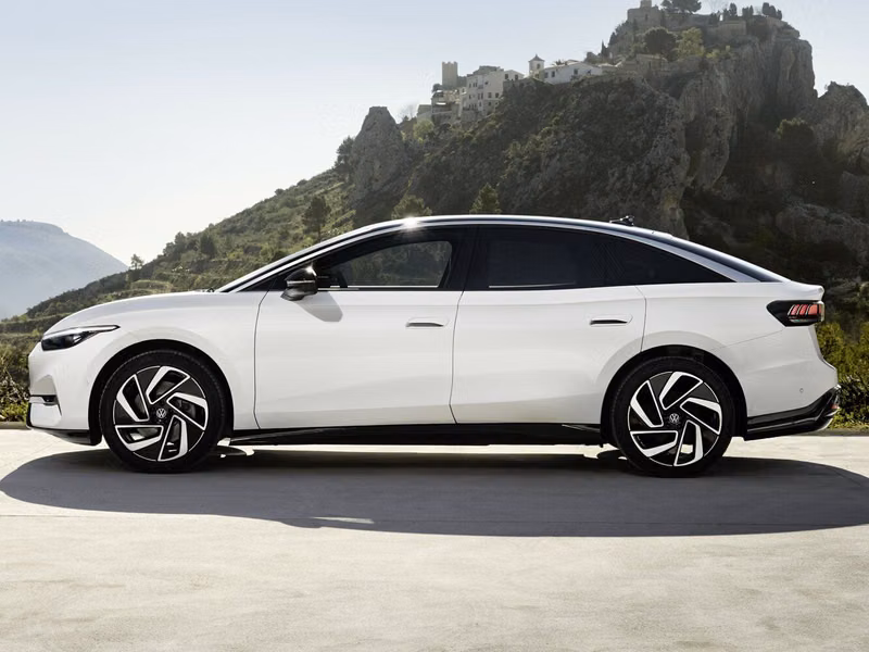 Volkswagen ID.7، ليفتباك — منظر من الجانب الأيمن