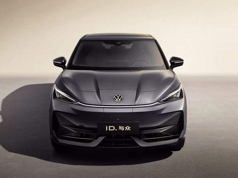 Volkswagen ID.UNYX، دفع رباعي 5 أبواب — منظر أمامي