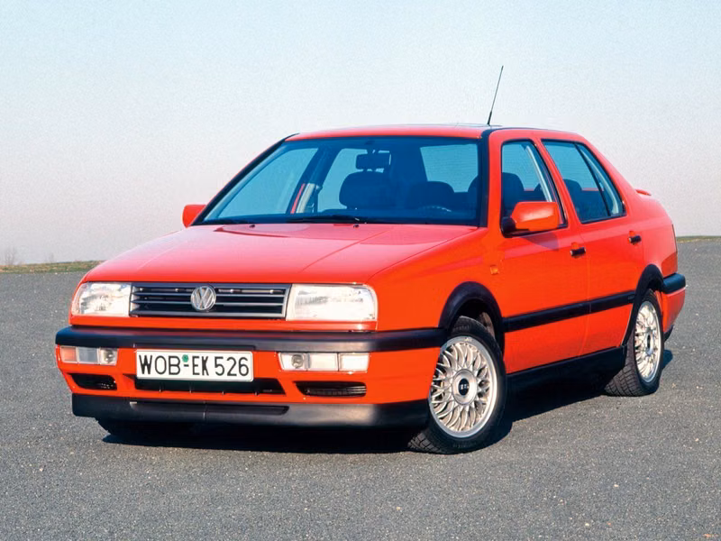 Volkswagen Jetta III, Седан — вид спереди справа