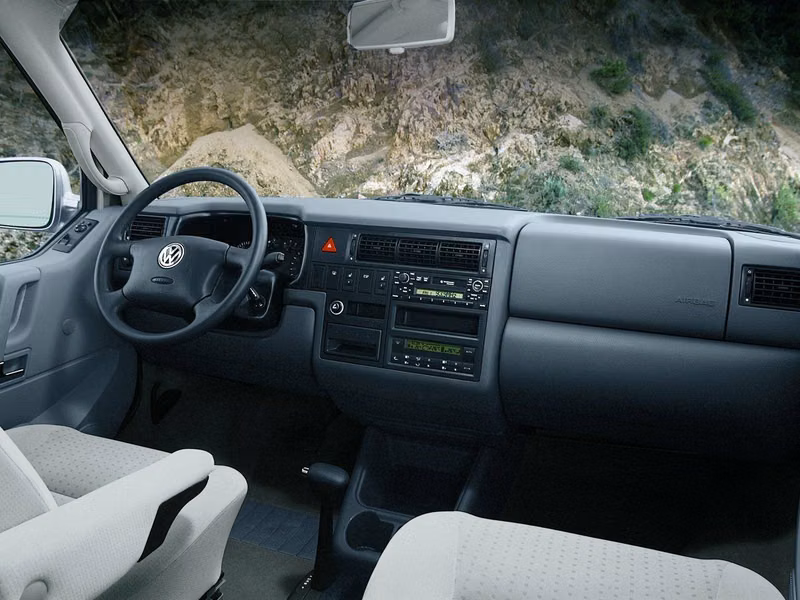 Volkswagen Multivan T4، ميني فان — لوحة القيادة