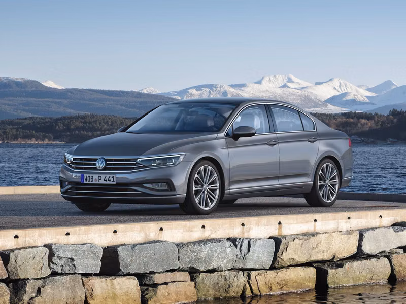 Volkswagen Passat B8 Facelift, Sedan — front-right view