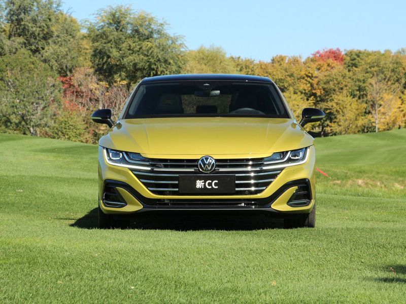 Volkswagen Passat CC فيس ليفت الثاني، ليفتباك — منظر أمامي