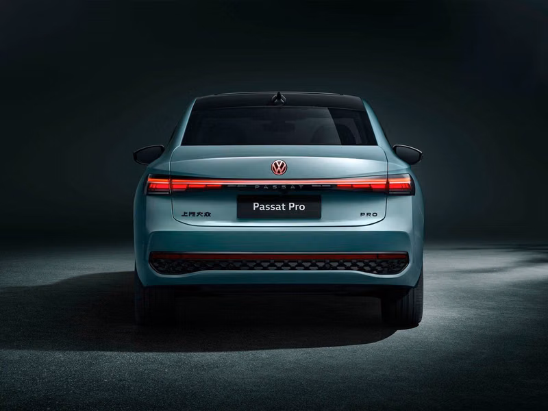 Volkswagen Passat (North America and China) المحترف الأول، سيدان — منظر خلفي