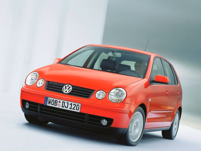 Volkswagen Polo IV, Hatchback 5 dr. — front-right view