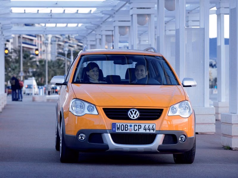 Volkswagen Polo فيس ليفت IV، هاتشباك 5 أبواب Cross — منظر أمامي