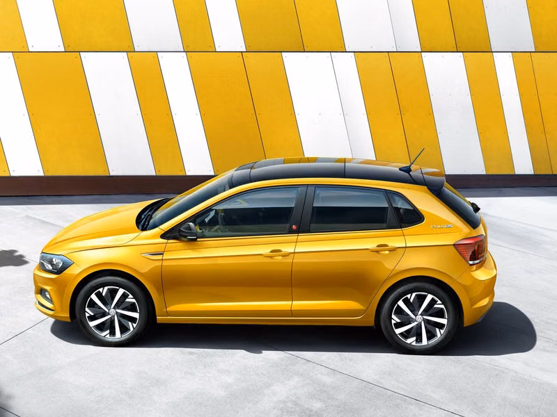 Volkswagen Polo بلس (سوق الصين)، هاتشباك 5 أبواب — منظر من الجانب الأيمن