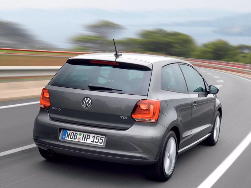Volkswagen Polo V, Hatchback 3 dr. — rear-right view