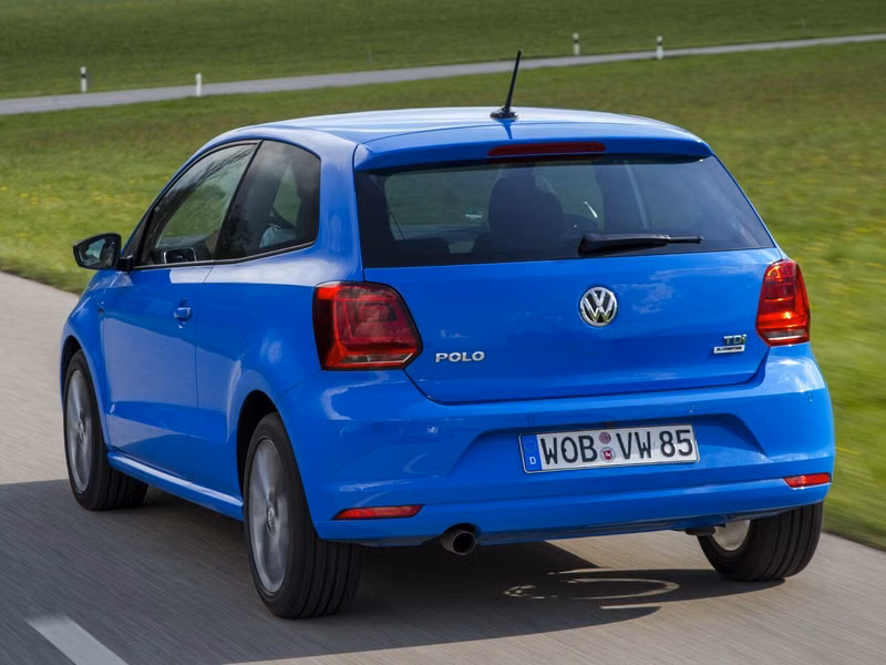Volkswagen Polo V Рестайлинг, Хэтчбек 3 дв. — вид сзади слева