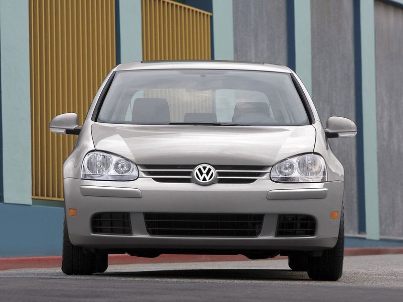 Volkswagen Rabbit II, Hatchback 5 dr. — front view