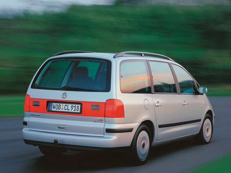 Volkswagen Sharan I Рестайлинг, Минивэн — вид сзади справа