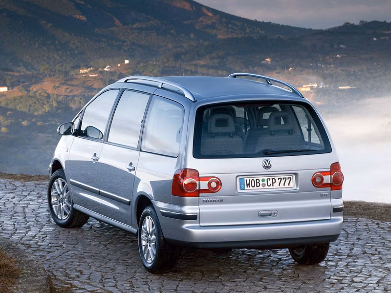 Volkswagen Sharan I Рестайлинг 2, Минивэн — вид сзади справа