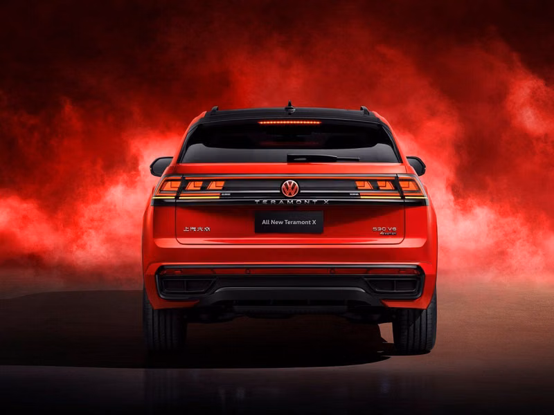 Volkswagen Teramont I فيس ليفت (السوق الصينية)، دفع رباعي 5 أبواب X — منظر خلفي