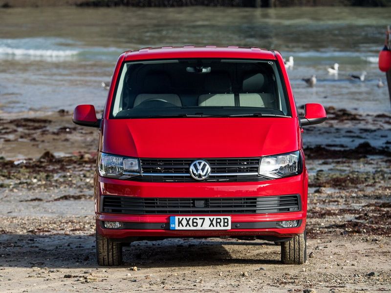 Volkswagen Transporter T6، فان — منظر أمامي