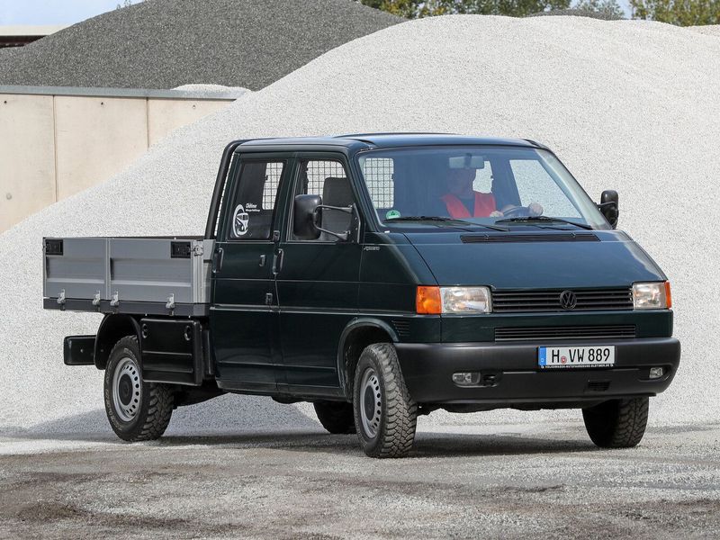 Volkswagen Transporter T4، بيك أب بكابينة مزدوجة — منظر أمامي أيمن