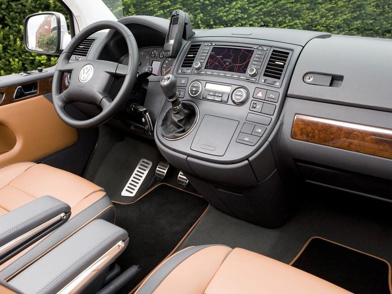 Volkswagen Transporter T5، ميني فان Long — منطقة السائق