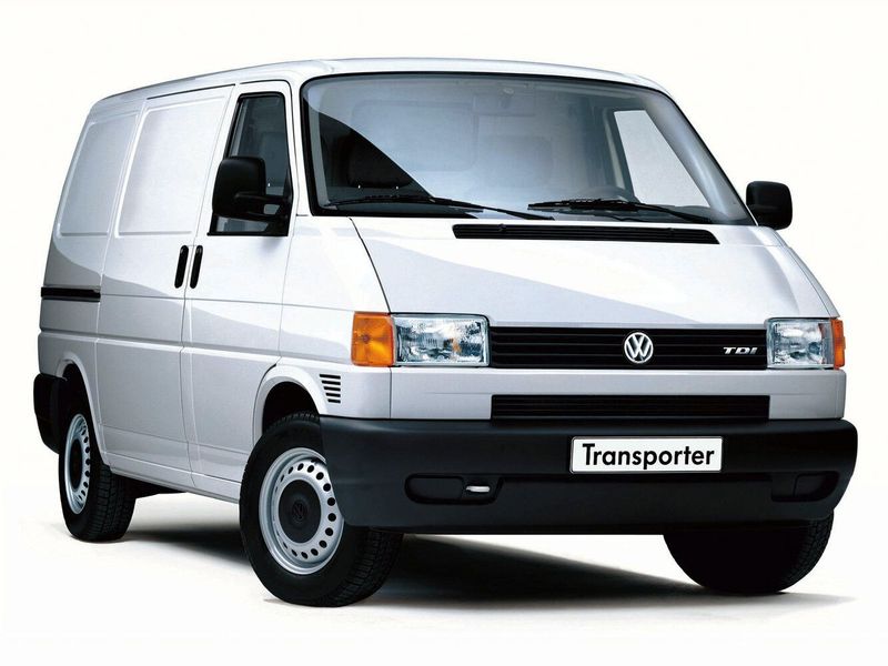 Volkswagen Transporter T4، فان — منظر أمامي أيمن