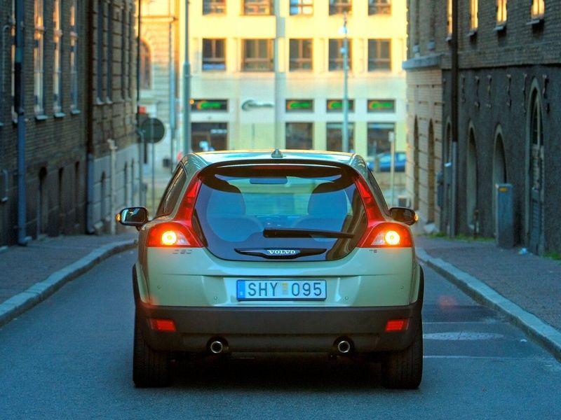 Volvo C30 I، هاتشباك 3 أبواب — منظر خلفي